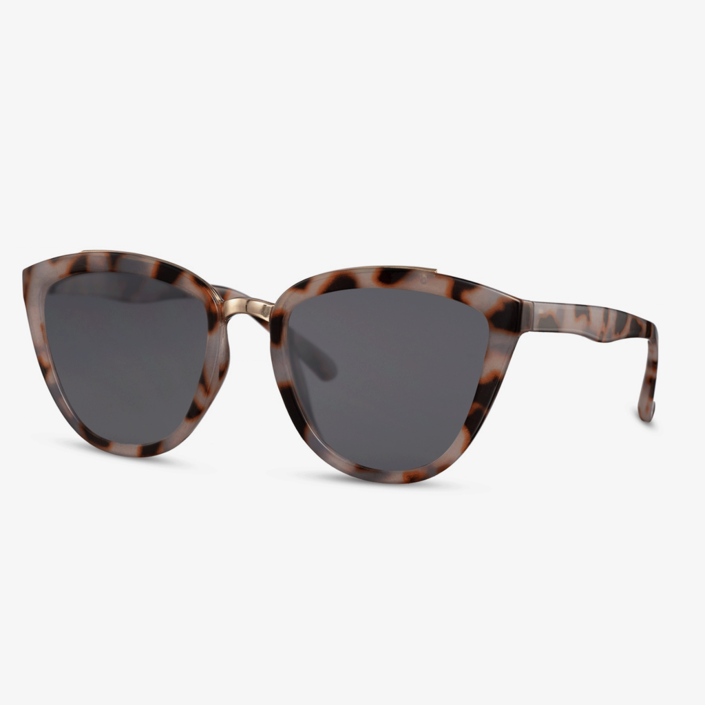 chic cat-eye sunglasses